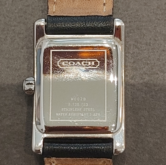 Coach Classic Leather Wrist Watch - Picture 5 of 6
